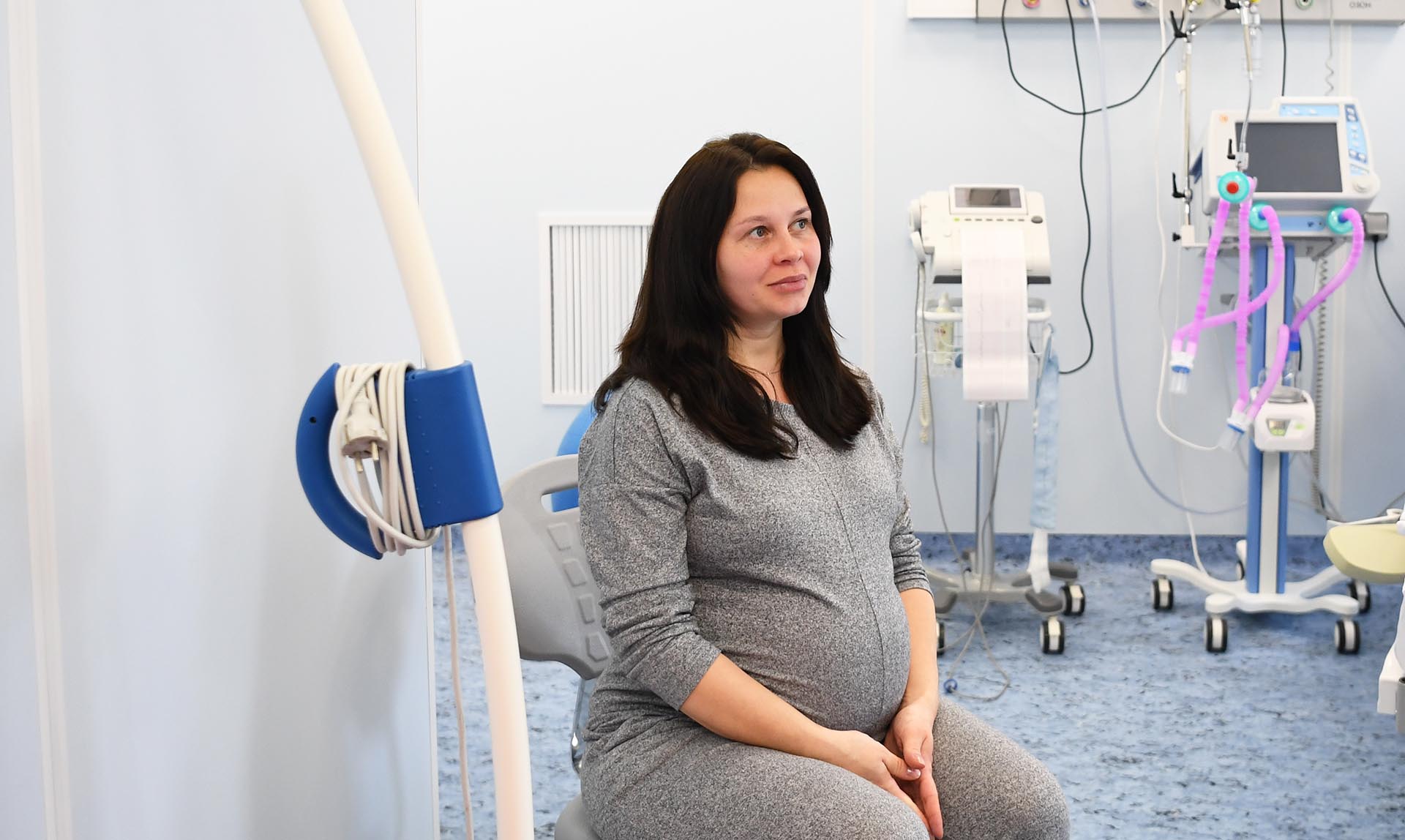 Беременная женщина в клинике