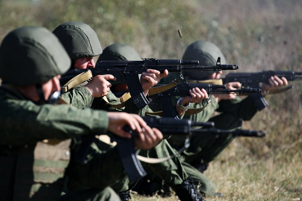 Заключить контракт на прохождение военной службы можно в любом регионе РФ  или только там, где прописан? Объясняем.рф