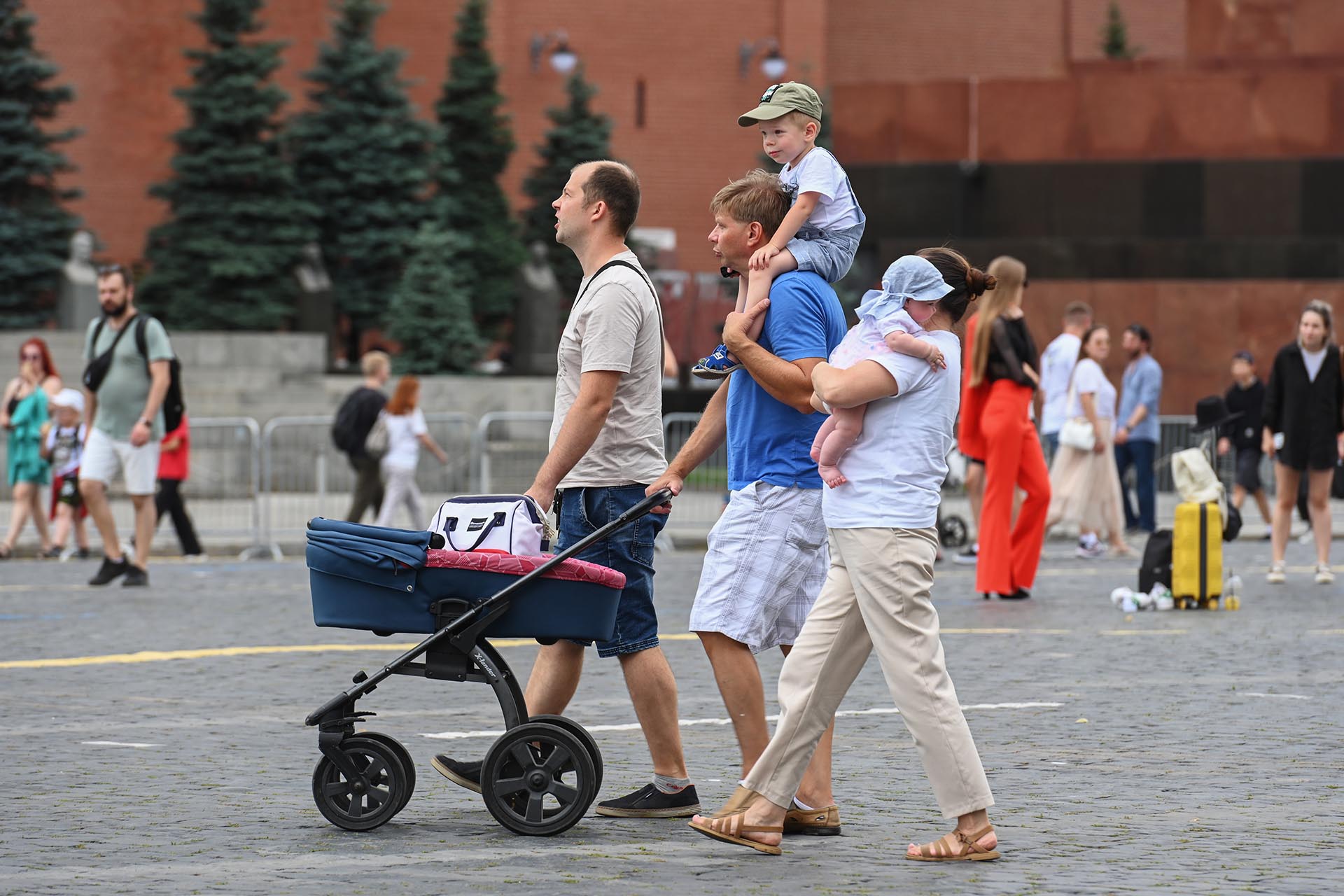 Как государство помогает многодетным семьям погасить ипотеку? | Объясняем.рф