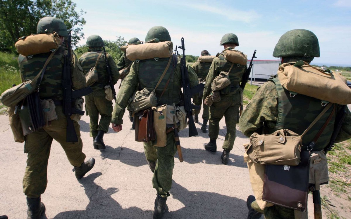 На какой срок заключается контракт с Министерством обороны РФ? Объясняем.рф