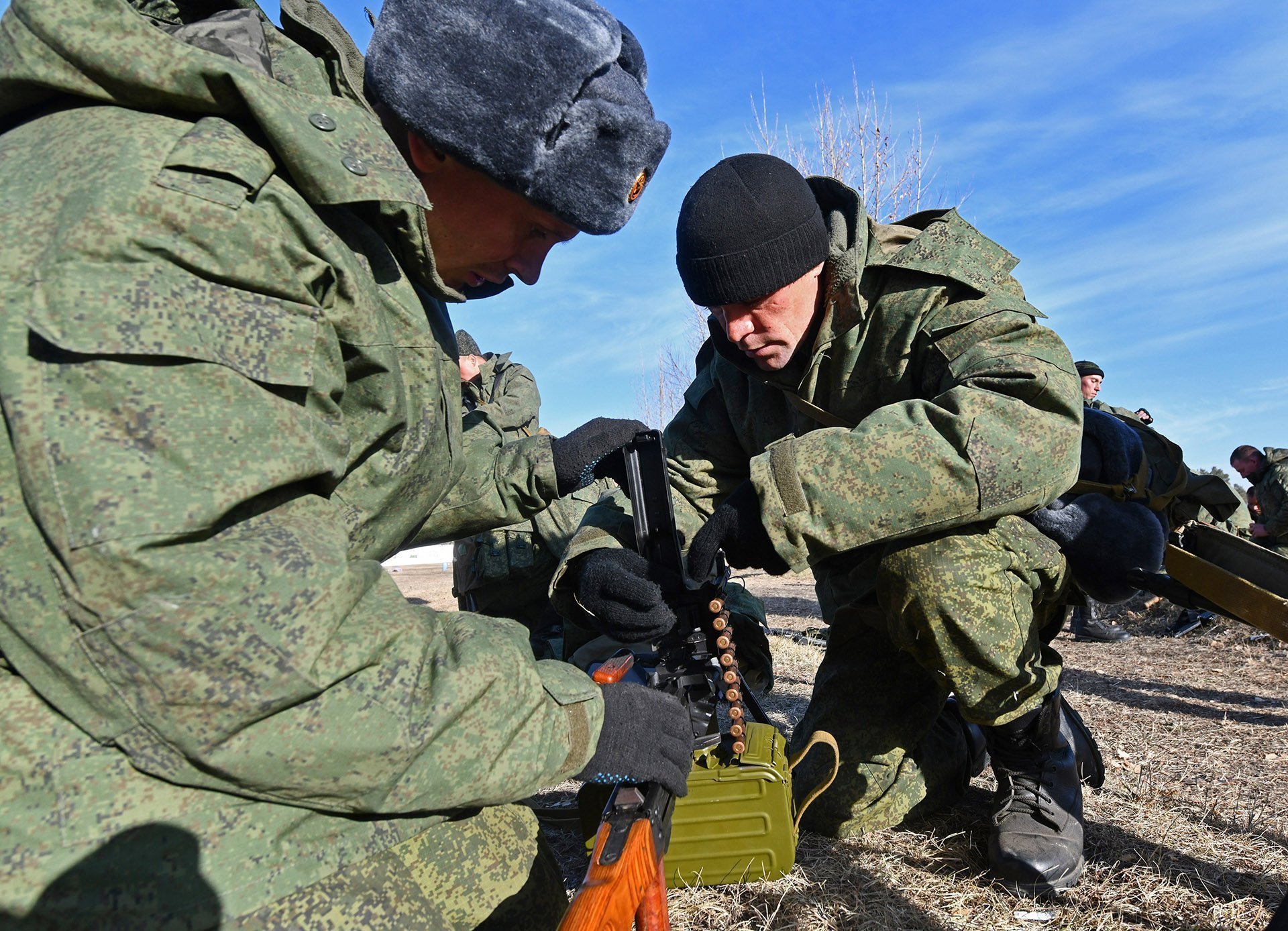 Боевая и мобилизационная готовность. Боевая подготовка. Мобилизованные на передовой. Военные восстанавливают. Военный учет.