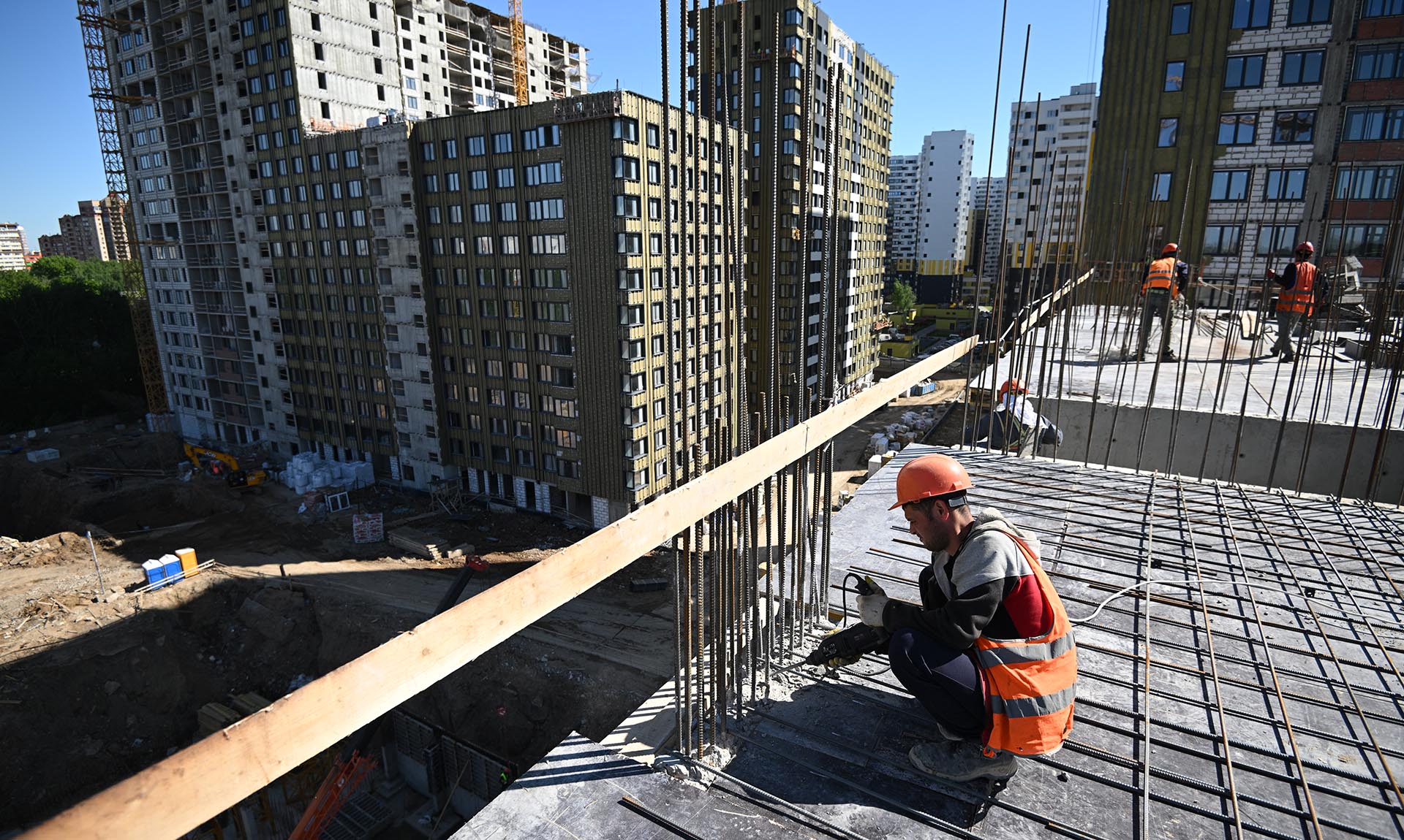 Около 150 млн кв. метров жилья построят за пять лет по проектам  комплексного развития территорий – Объясняем.рф